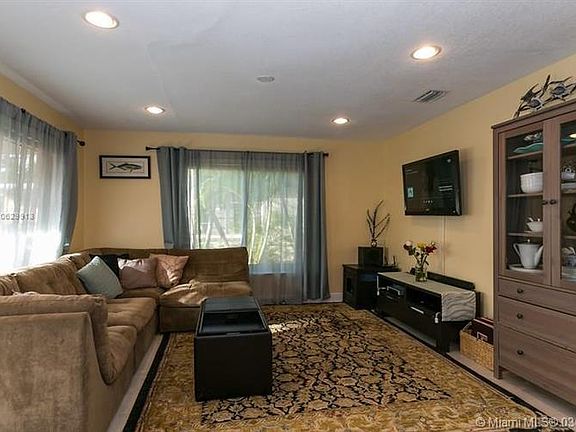 3rd image of 1522 SW 10th Ave