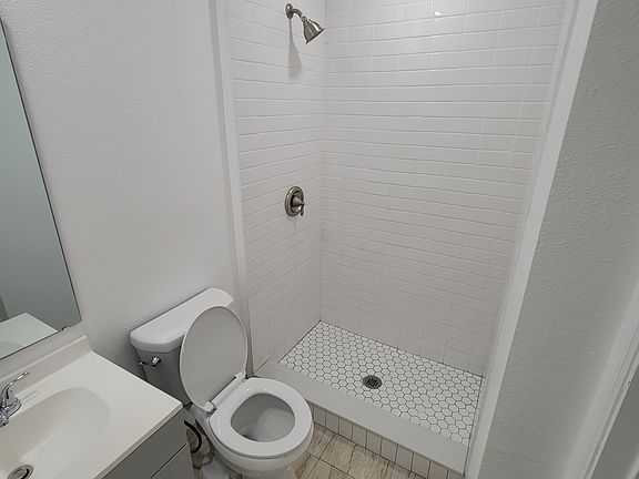 4th image of 3411 Silverwood Dr #2