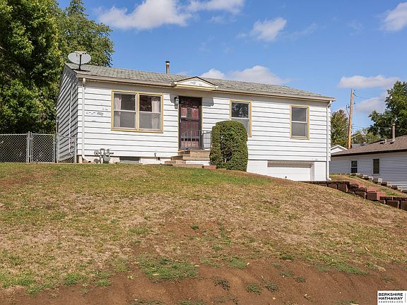 4th image of 7522 Joseph Ave