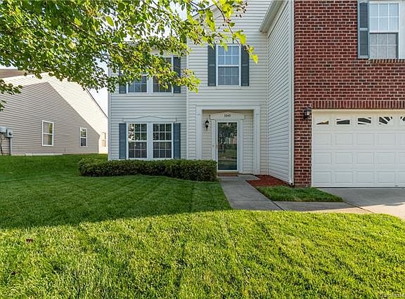 3rd image of 3349 Pikes Peak Dr