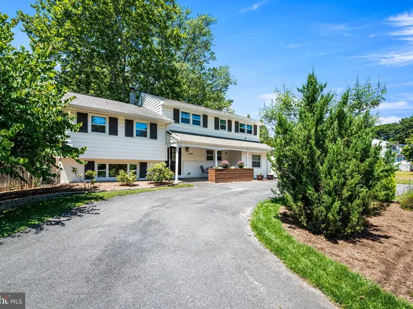 2120 Shipley Rd, Wilmington, DE 19803