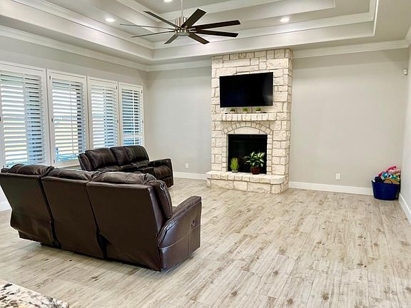 2nd image of 165 Rustic Trl