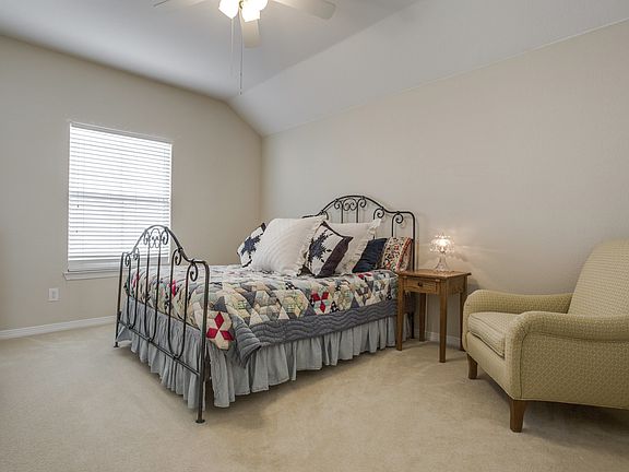 3rd image of 1744 Glenlivet Dr