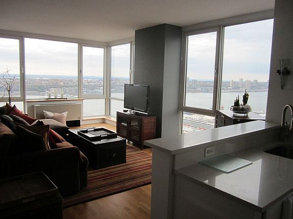 5th image of 635 W 42nd St APT 36A