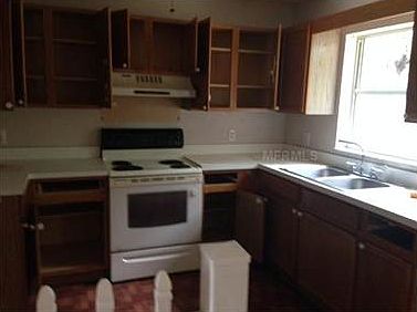 2nd image of 2732 E Dellwood Dr