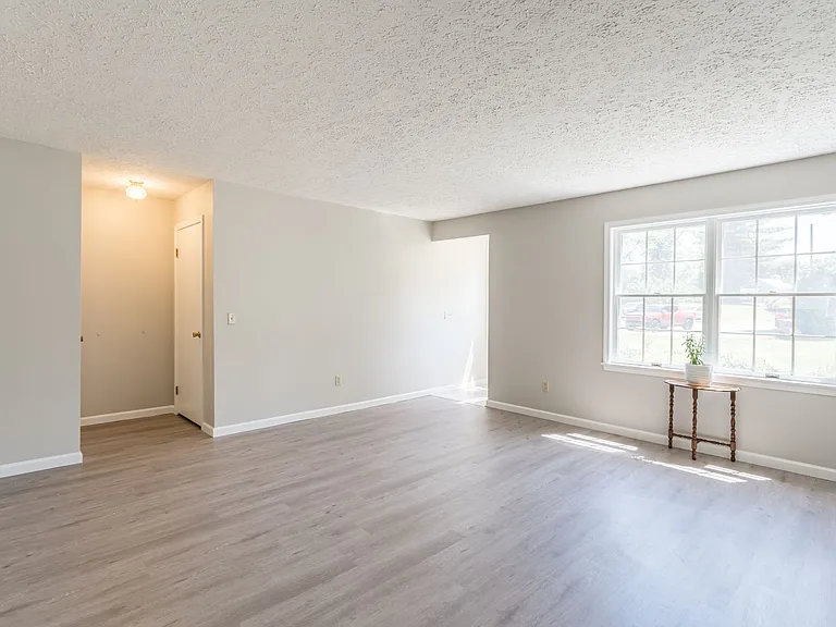Seven Hearths Homestead Apartments — Photo 3