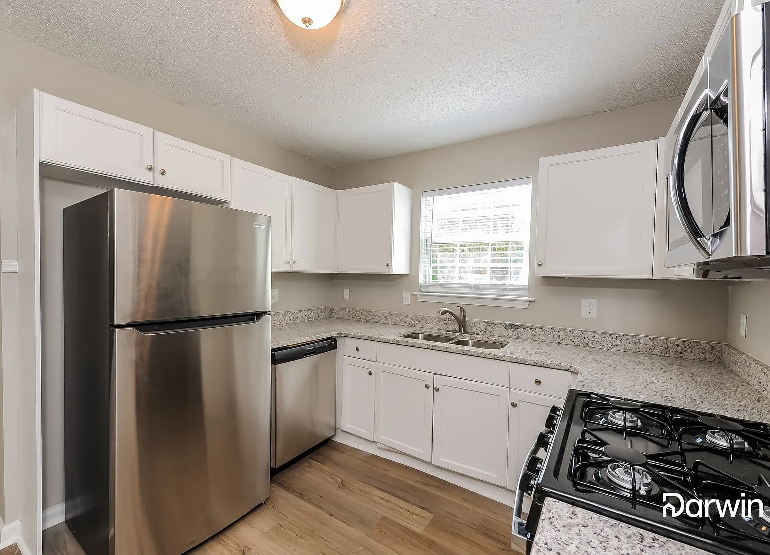 3 bed, 2.0 bath, 2028 sqft, $1,999 — Photo 2