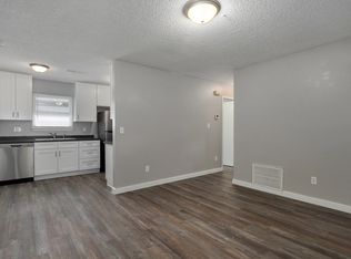 1050 W Elm St UNIT B, Springfield, MO 65806