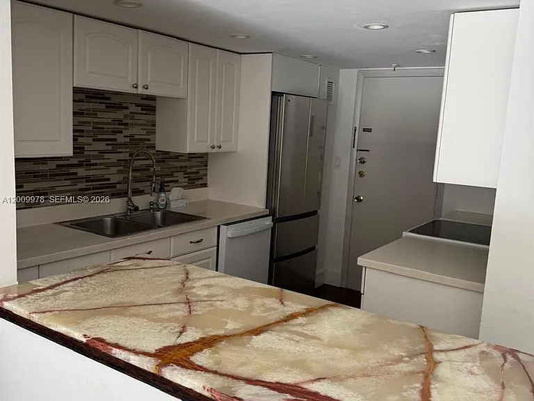 150 Ocean Lane Dr #6F — Photo 12