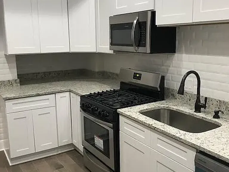 2340 W Fullerton Ave #2 — Photo 4