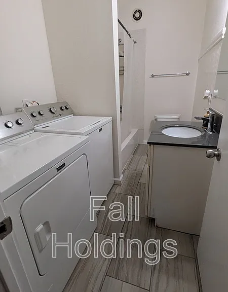 1438 Alcatraz Ave #1436 — Photo 9