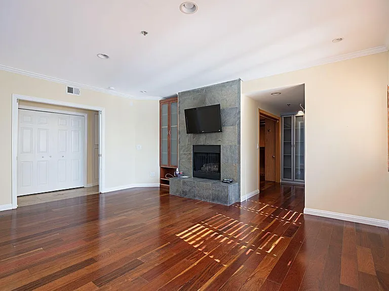 1230 E Ocean Blvd #601 — Photo 42