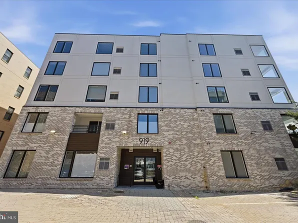 919 12th St NE #303, Washington, DC 20002