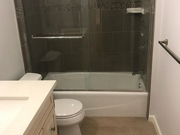 4th image of 2021 Arnold Ave