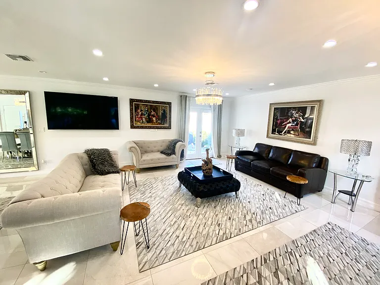 2101 Pullman Ln — Photo 22
