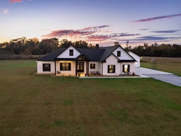 3449 Henry Cove Rd, Manchester, TN 37355