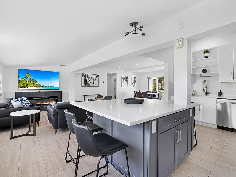 3205 Barton Rd — Photo 11