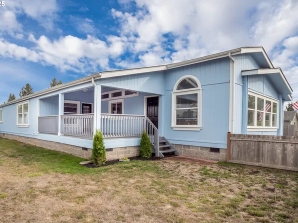 855 Spurlock St, Harrisburg, OR 97446