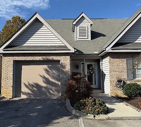 Front Showing Garage Door
