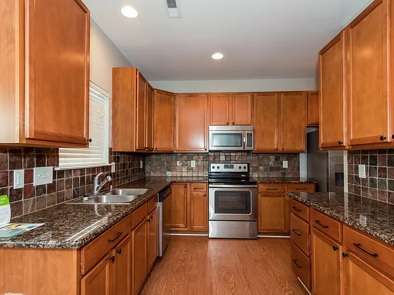 2870 Island Point Dr NW — Photo 7