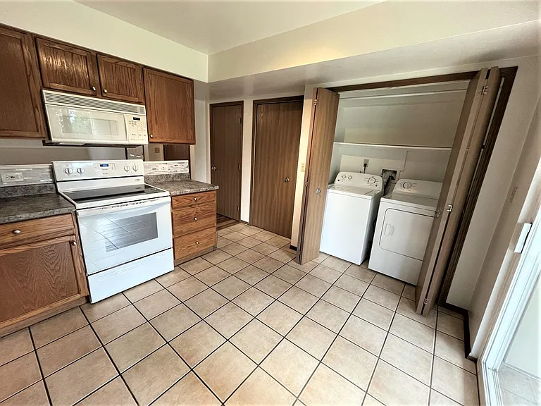 3006 Illinois Ave #D — Photo 6