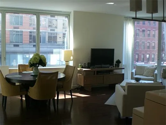 Rented by R New York | media 1