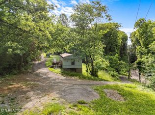 9217 Kodak Rd SE, KODAK, TN 37764