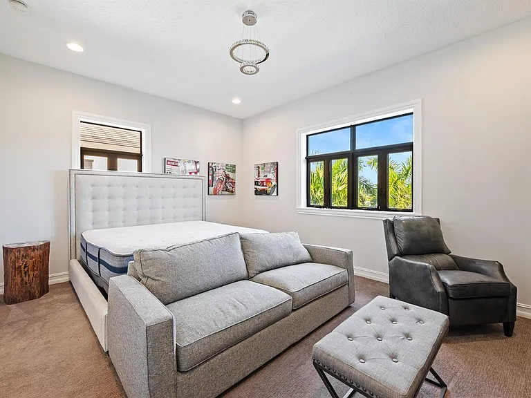 95 Isle Of Venice Dr — Photo 21