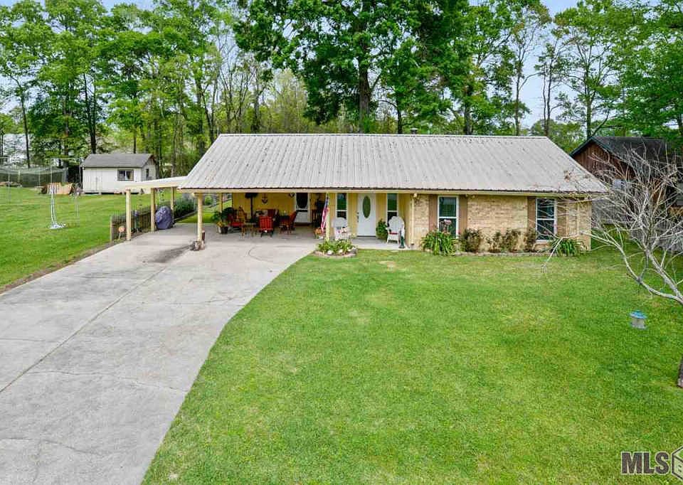 1st image of 8809 Timber Dr