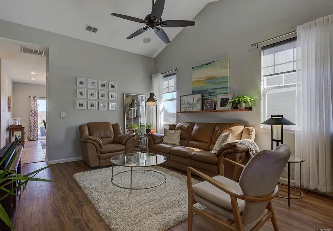 3 bed, 1360 sqft, $2,750 — Photo 4