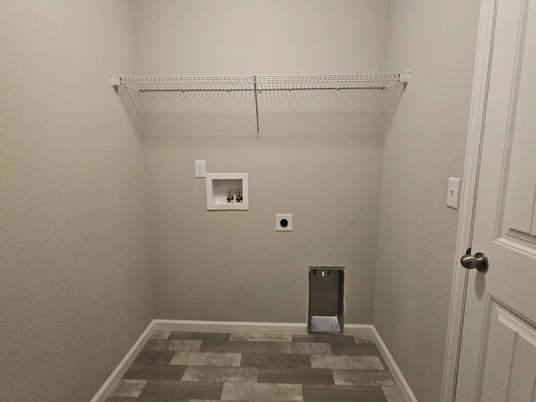 1055 Petra Hts — Photo 15