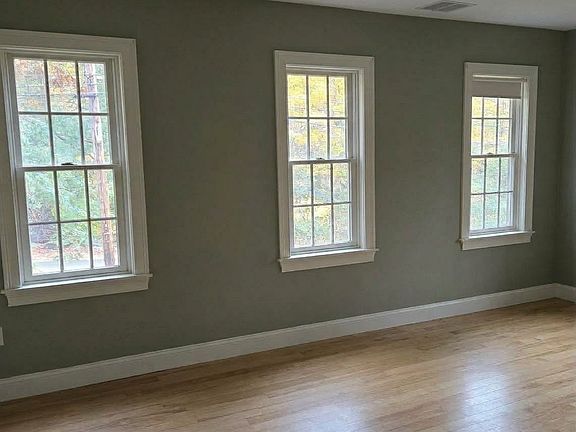 5th image of 285A N Haverhill Rd #A