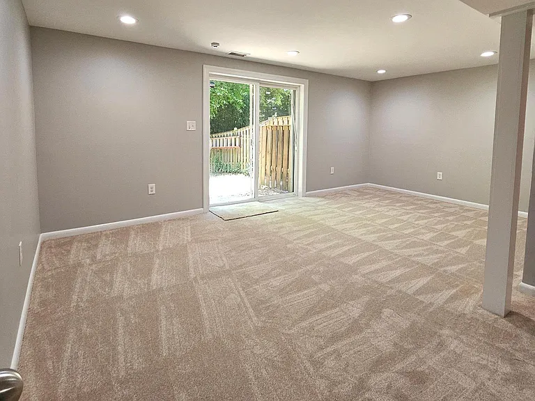 6430 Shannon Station Ct — Photo 30