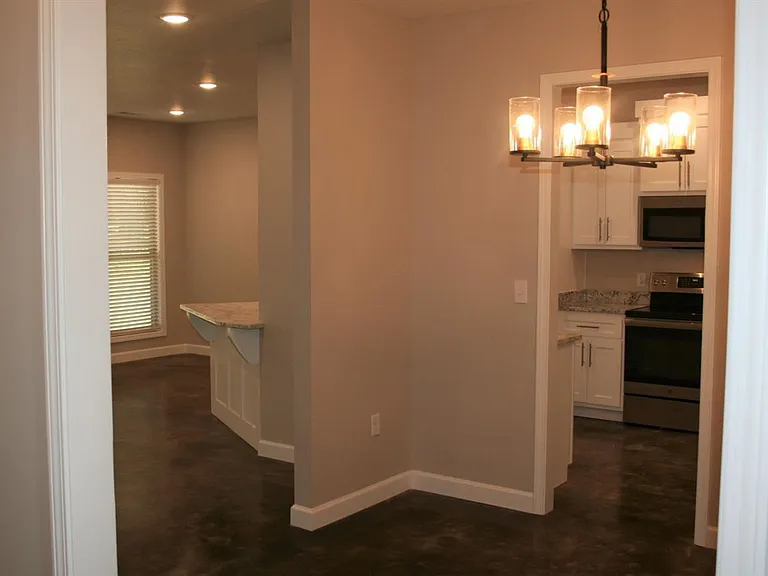 541 Wiregrass Way — Photo 4