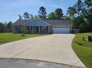 702 Mooring Ct, Sneads Ferry, NC 28460