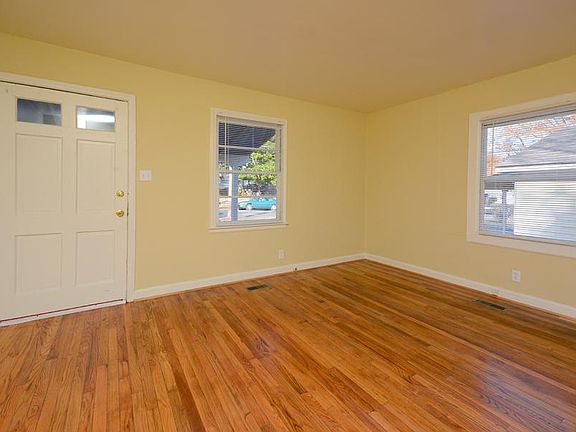 3rd image of 1214 Sedgefield St #A