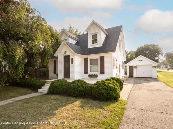 302 Wilson St, Dewitt, MI 48820