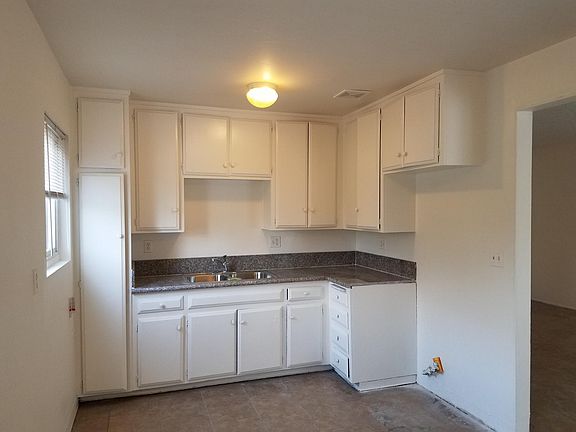 5th image of 814 E Richland St #C