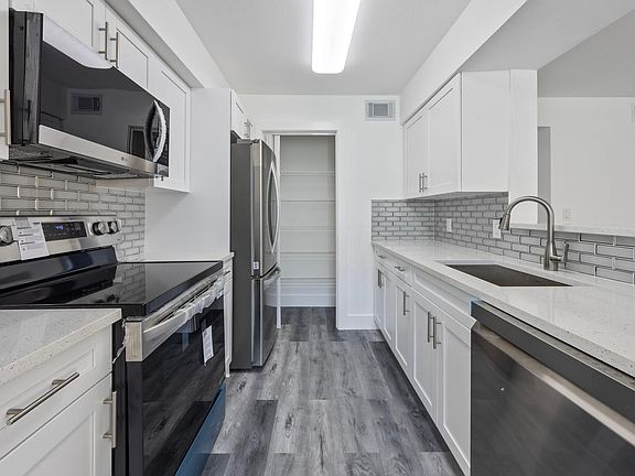4th image of 2627 NW 33rd Street #2205