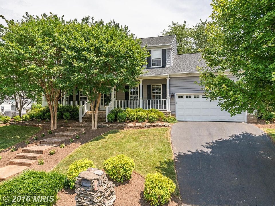 1st image of 365 Horseshoe Ln