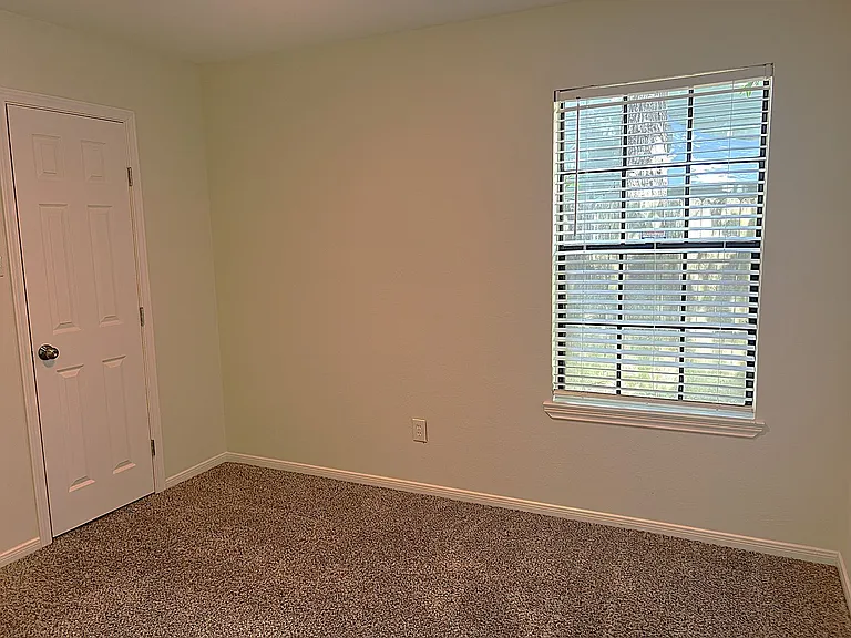 3307 Golden Willow Dr — Photo 13