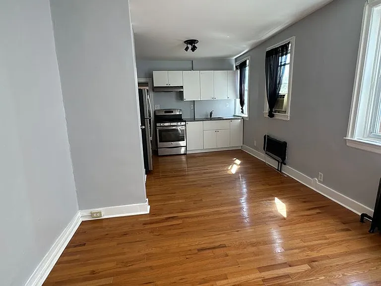 Walnut_5236 — Photo 2