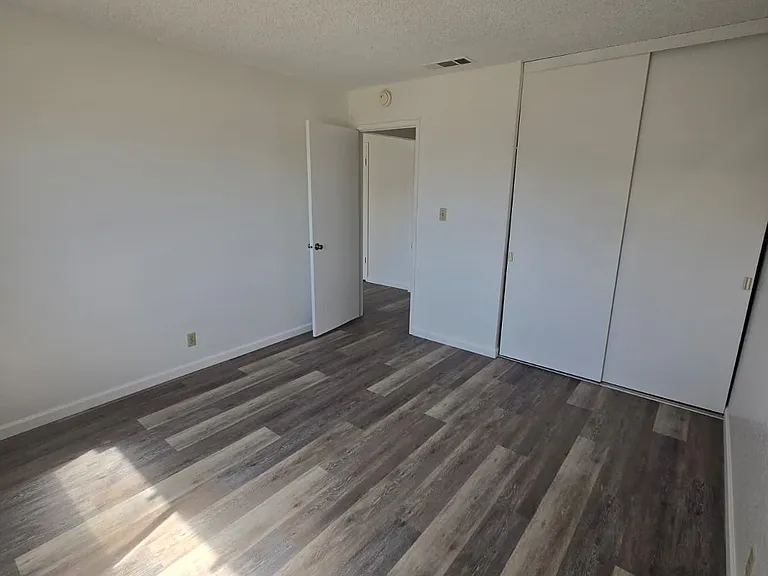 3840 N Fruit Ave #28 — Photo 14