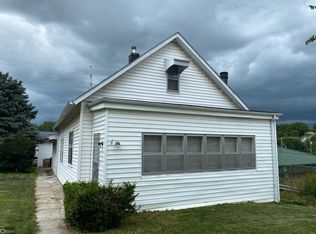 213 S 10th St, Burlington, IA