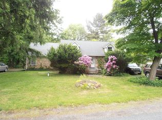 4 Red Mill Rd, Glen Gardner, NJ 08826