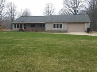 3760 N Pioneer Rd, Honor, MI 49640