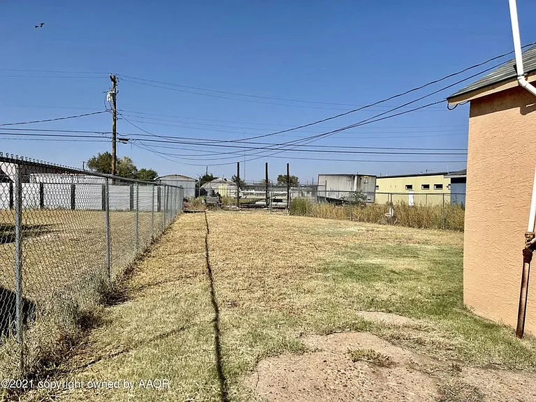 2204 SW 1st Ave — Photo 6
