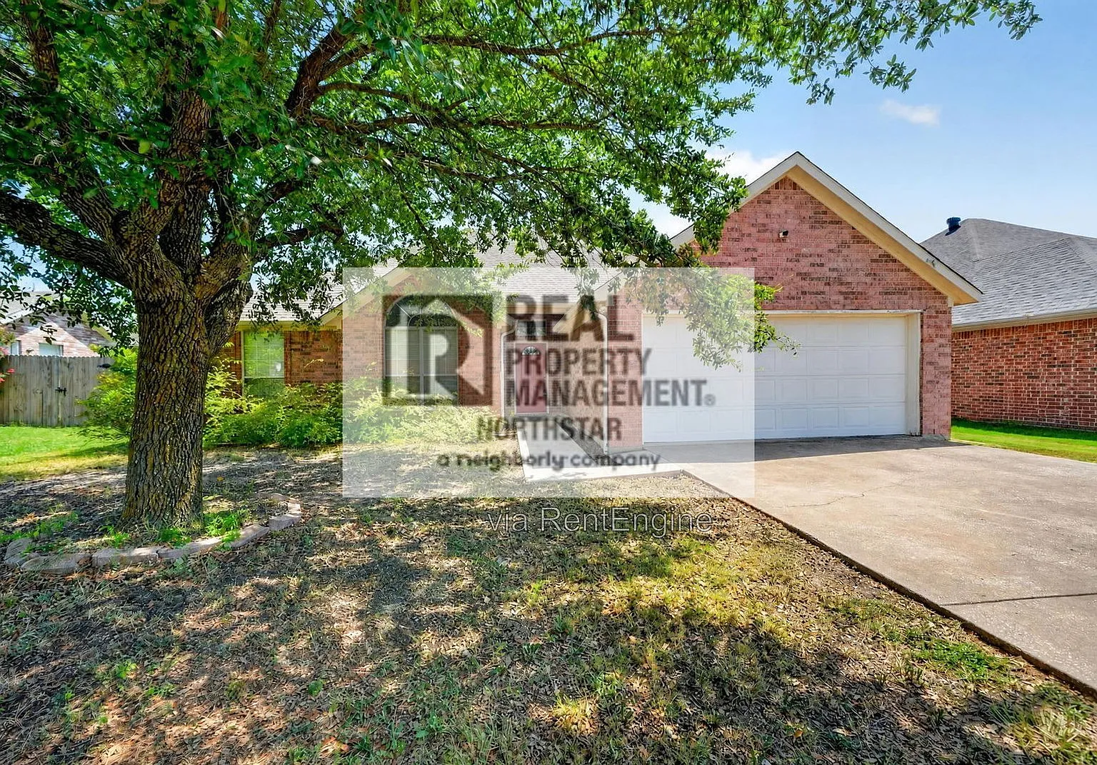 3 bed, 2.0 bath, 1665 sqft, $1,845 — Photo 3