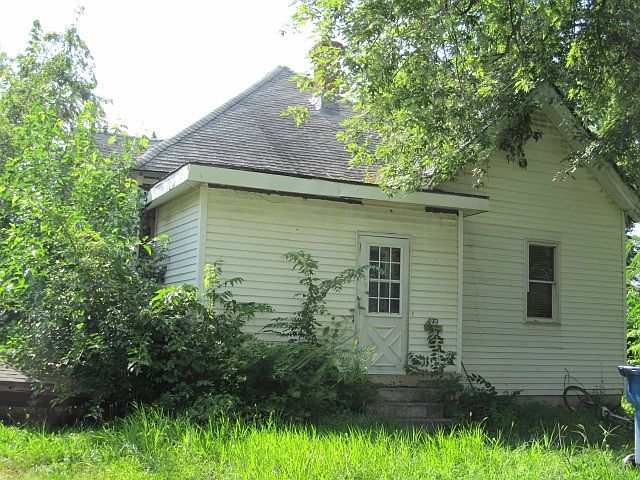 2nd image of 2013 12th St