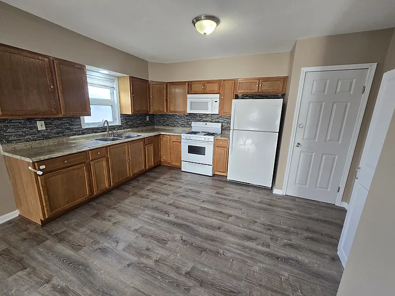 2802 Lemoyne Ave #1 — Photo 6